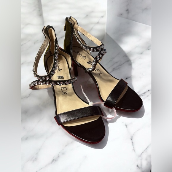 Life Stride Black Heels Versatile Elegance - Picture 1 of 7